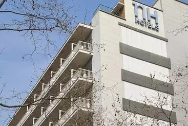 Отель NH Barcelona Les Corts