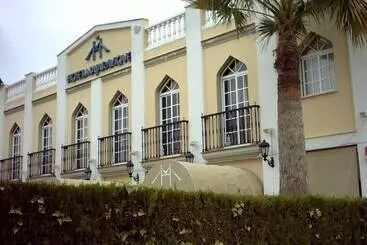 هتل Majaravique Sevilla