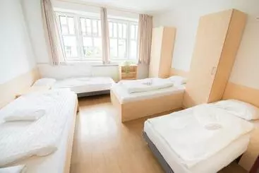 مسافرخانه Mynext   Riverside Hotel Salzburg