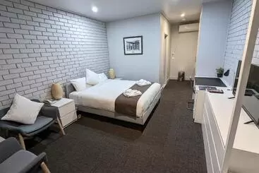 Homestead Motor Inn & Apartments