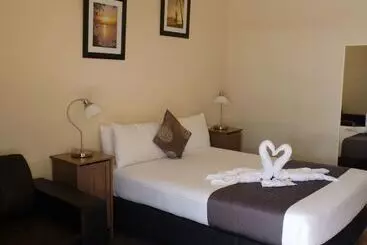 Мотель Caboolture Central Motor Inn, Sure Stay Collection By Bw