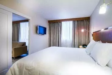 Hotel International Suites Calgary