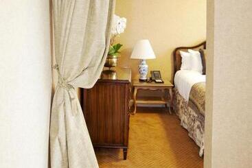 Wedgewood Hotel & Spa Relais & Chateaux