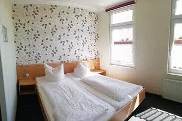 Отель Zur Linde