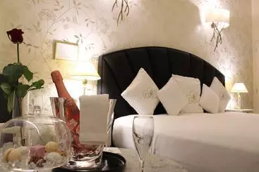 هتل Auberge De Cassagne & Spa