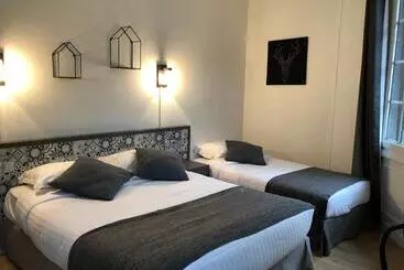 Отель Les Initiés