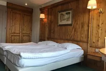 호텔 Restaurant Aux Trois Roses