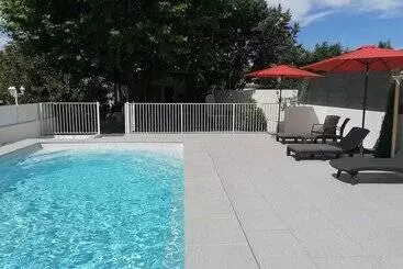 هتل Logis Le Printemps Hôtel Restaurant Montélimar