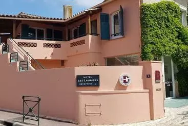 هتل Les Lauriers