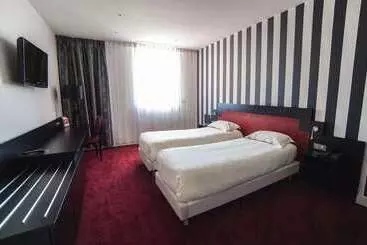 Hotel The Originals Boutique, La Maison Rouge, Lens Ouest