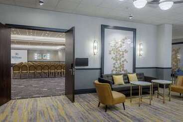 هتل Hilton Leeds City