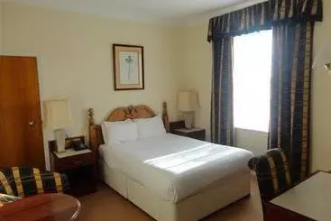 בית מלון כפרי The St George