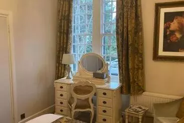 هتل Langtry Manor