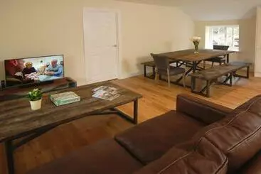 Unicorn Aparthotel Suites