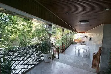 ホテル Airport Les Amis