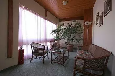 בית מלון כפרי Airport Les Amis