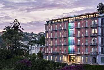 هتل De Bonart Naples   Curio Collection By Hilton
