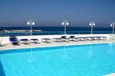 호텔 Eden Beach Club