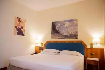 Ih Hotels Milano Eur   Trezzano Sul Naviglio