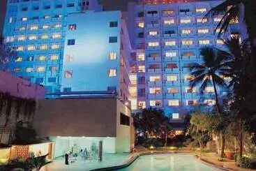 בית מלון כפרי Savera