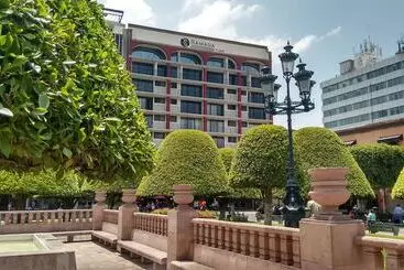 Hotel Ramada Plaza By Wyndham Leon