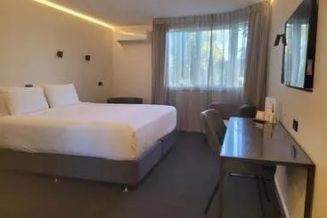 Elms Christchurch, Ascend Hotel Collection