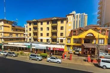 Отель New Safari