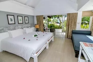 Hotel Thavorn Beach Village Resort & Spa Phuket