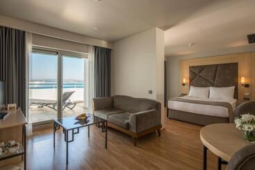 Altin Yunus Hotel & Spa çeşme