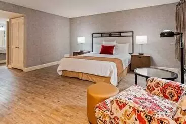 Surestay Hotel By Best Western Camarillo