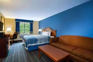 בית מלון כפרי Days Inn By Wyndham Runnemede Philadelphia Area