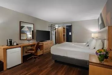 Отель The Beeman