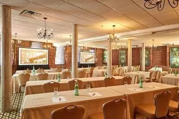 فندق The Historic Brookstown Inn, Trademark Collection By Wyndham