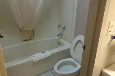 Magnuson Hotel Red Baron