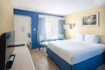 Hotel Days Inn By Wyndham Hicksville Long Island