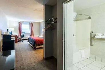 Отель Quality Inn Solomons  Beacon Marina