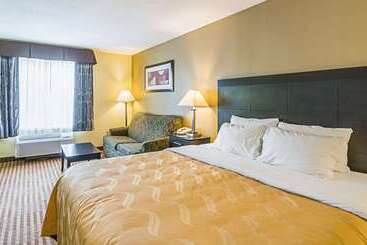 בית מלון כפרי Quality Inn & Suites Frostburgcumberland