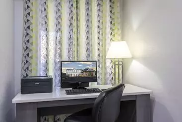 Hotel Country Inn & Suites By Radisson Asheville Downtown Tunnel Road