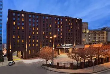 ホテル Days Inn By Wyndham Baltimore Inner Harbor