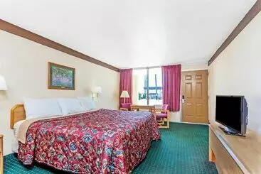 בית מלון כפרי Days Inn By Wyndham Mcdonough