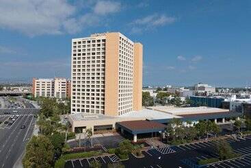 Отель Fera Anaheim, A Doubletree By Hilton