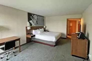 Отель Clarion Pointe Hopkinsville near The Bruce Convention Center