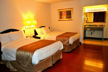 Otel Quality Inn  Dickson