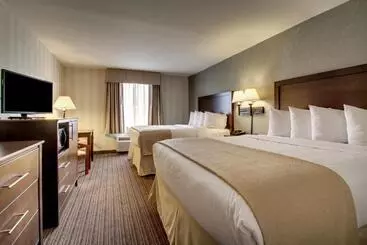 The Atrium Hotel On Third