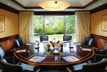 The Kahala Hotel And Resort