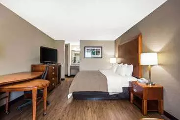 酒店 Quality Inn & Suites University Area