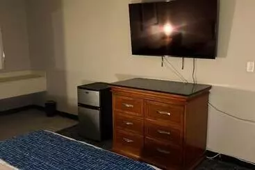 هتل Travelodge By Wyndham Lincoln Northeast
