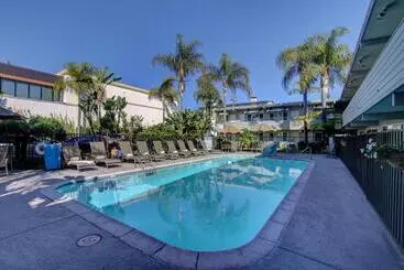 汽车旅馆  La Avenida Inn