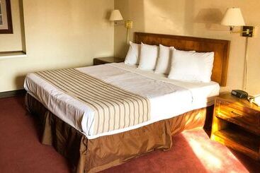 Magnuson Hotel Dixon