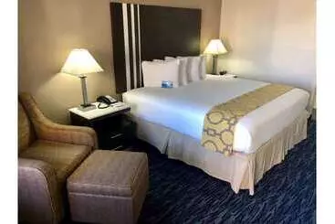 Отель Baymont By Wyndham Port Arthur Groves Area